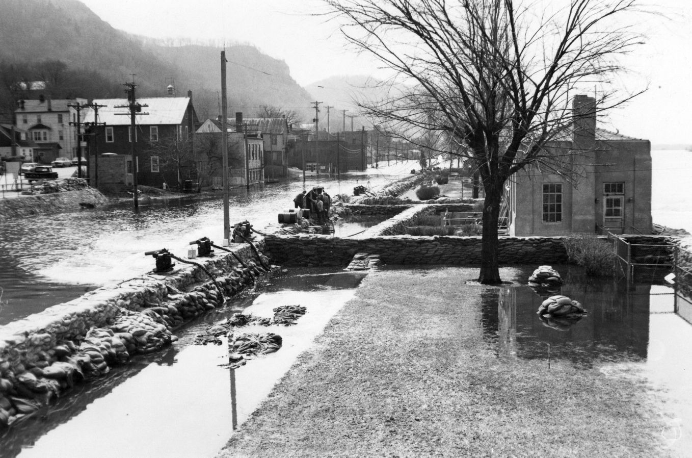 Pieces of the Past - 1965 Flood 04 02